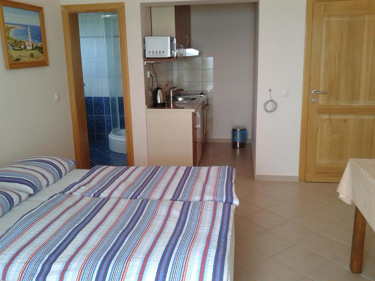 Apartments Delfini Sveti Filip i Jakov Εξωτερικό φωτογραφία