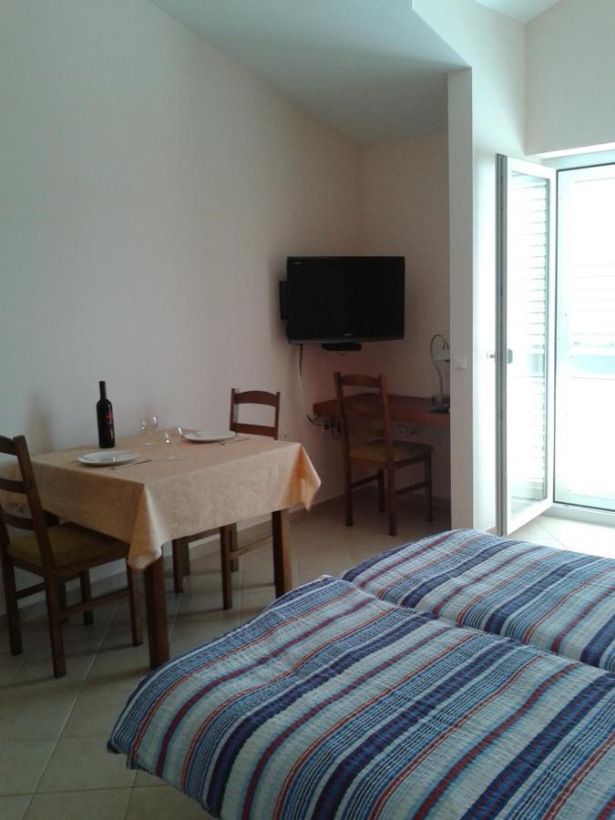 Apartments Delfini Sveti Filip i Jakov Εξωτερικό φωτογραφία