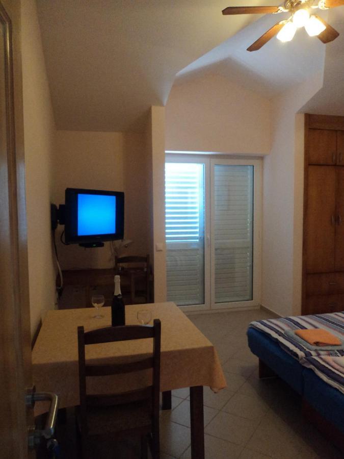 Apartments Delfini Sveti Filip i Jakov Εξωτερικό φωτογραφία