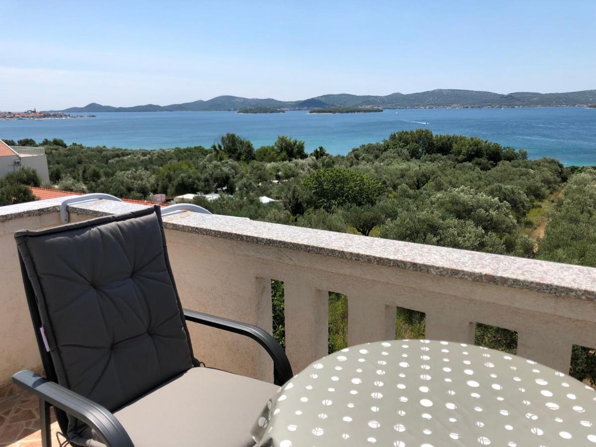 Apartments Delfini Sveti Filip i Jakov Εξωτερικό φωτογραφία