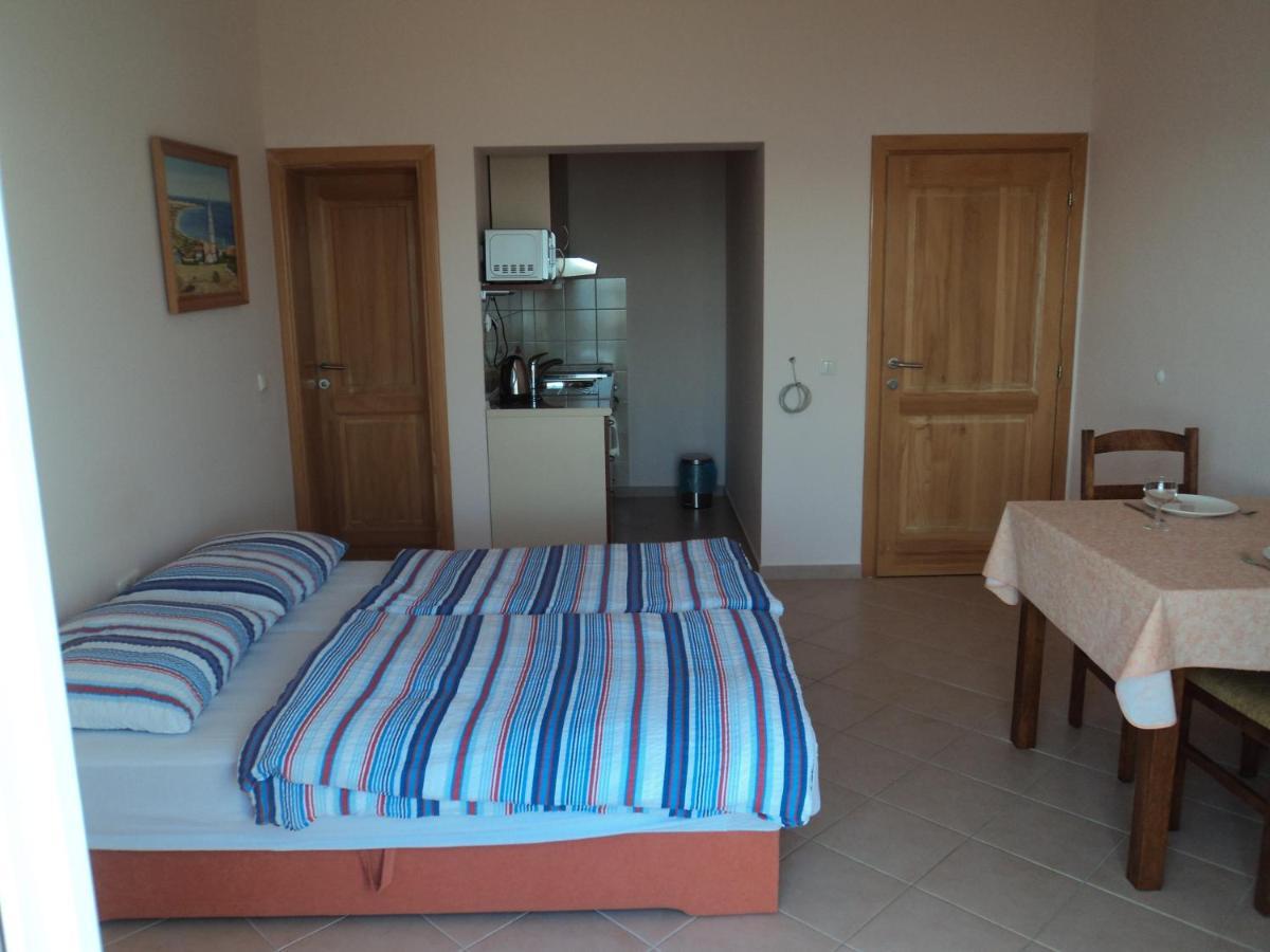 Apartments Delfini Sveti Filip i Jakov Εξωτερικό φωτογραφία