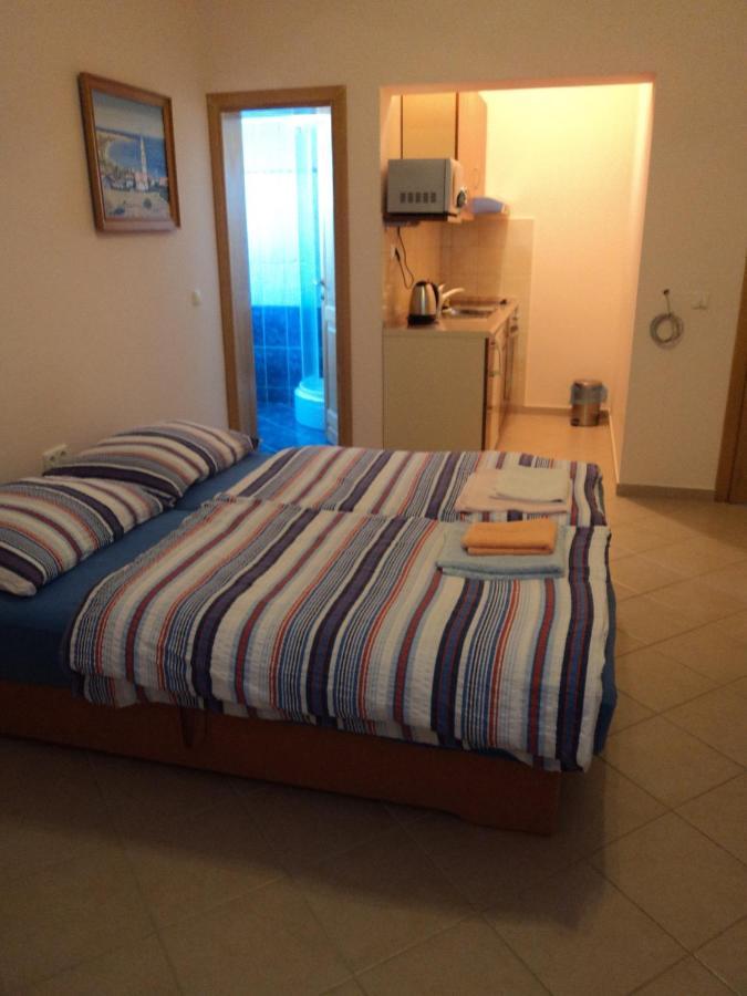 Apartments Delfini Sveti Filip i Jakov Εξωτερικό φωτογραφία