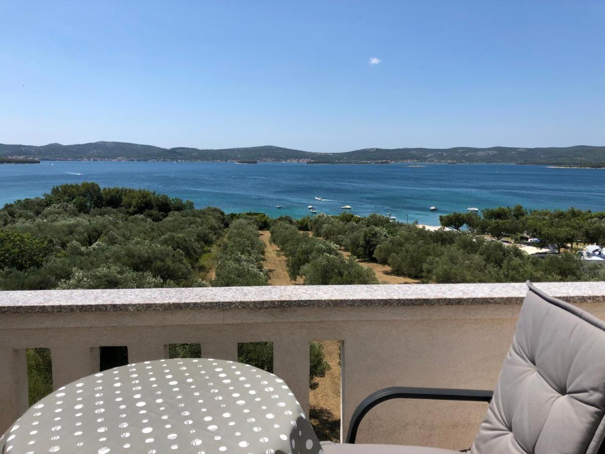 Apartments Delfini Sveti Filip i Jakov Εξωτερικό φωτογραφία