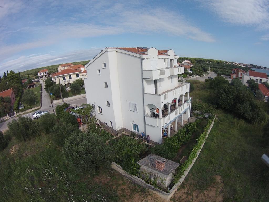 Apartments Delfini Sveti Filip i Jakov Εξωτερικό φωτογραφία