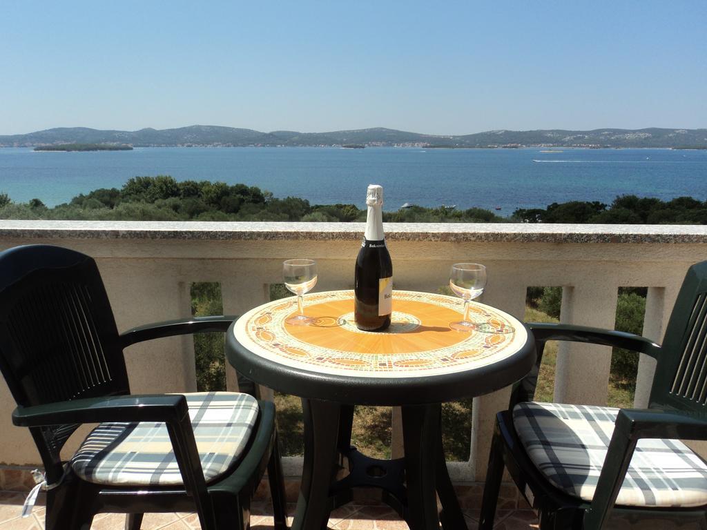 Apartments Delfini Sveti Filip i Jakov Δωμάτιο φωτογραφία